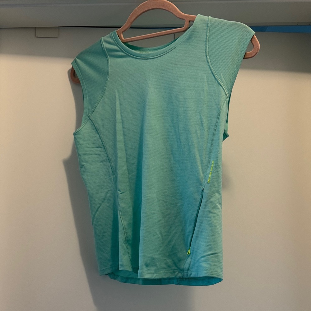 Lululemon Sleeveless Aqua Top